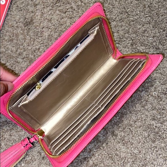Pink wallet 💜 - Picture 2 of 4